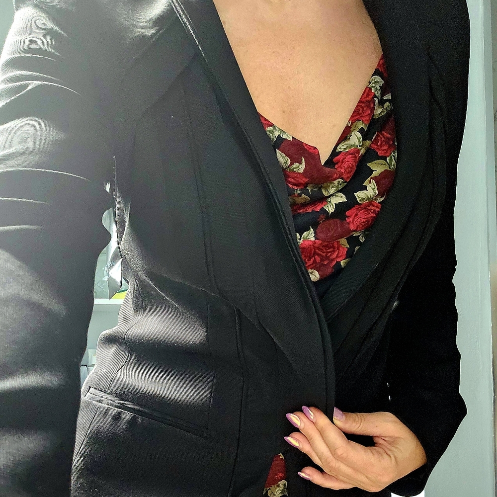 Guess by Marciano blazer/jacket size 6